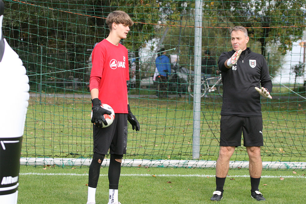 Safehands - The art of goalkeeping