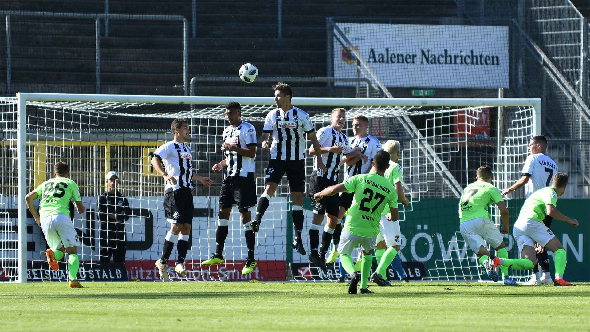 Wie Stellt Man Eine Mauer Beim Freistoß www.goalguard.de